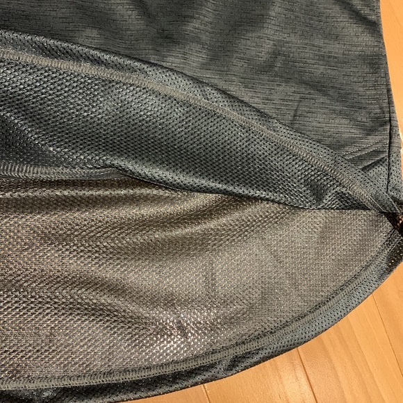 2 NWT Under Armour Active Heat gear Short Sleeve Tees - size M - Picture 5 of 16